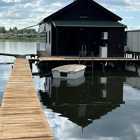 Bokodi üdülő és Horgászházak Oroszlány