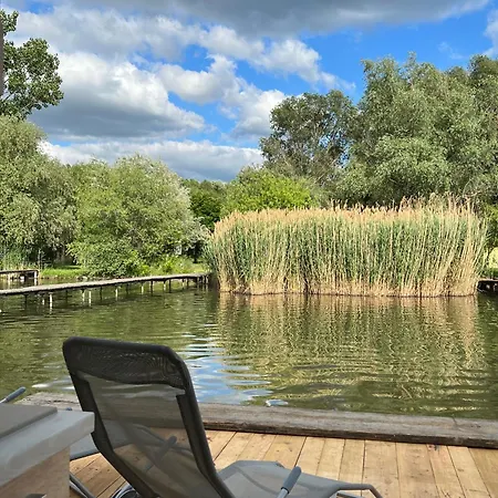 Bokodi üdülő és Horgászházak * Oroszlány